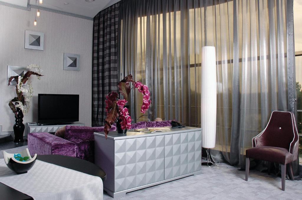Baden-Baden Hotel Харков Екстериор снимка